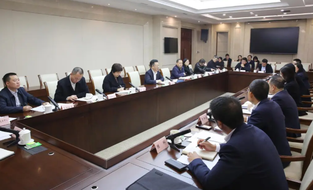 中国农业银行重庆市分行来巴南区座谈